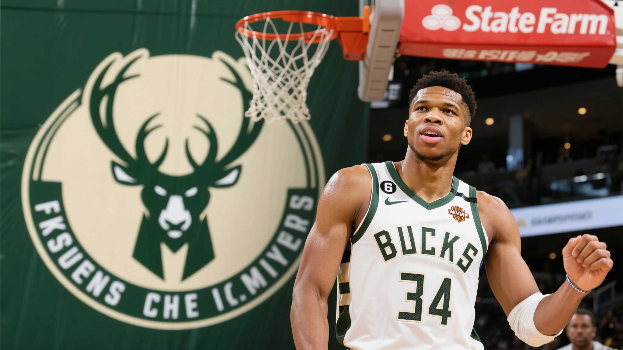 名记爆料：雄鹿GM或在字母交易谈判中不惜一切代价，欲彻底击垮对手